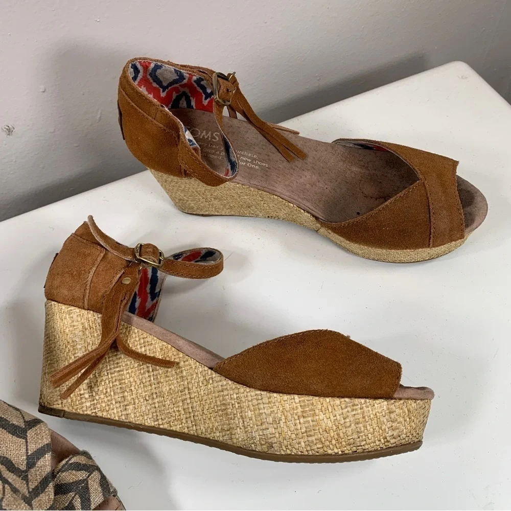 TOMS Espadrille wedge heel sandal tan platform leather ankle strap 5.5W peeptoe